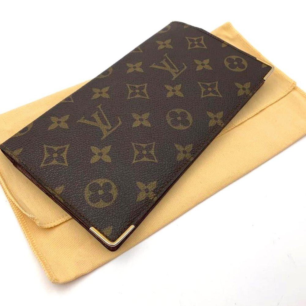 Vintage - Preowned Louis Vuitton checkbook/credit cards wallet - Good condition
